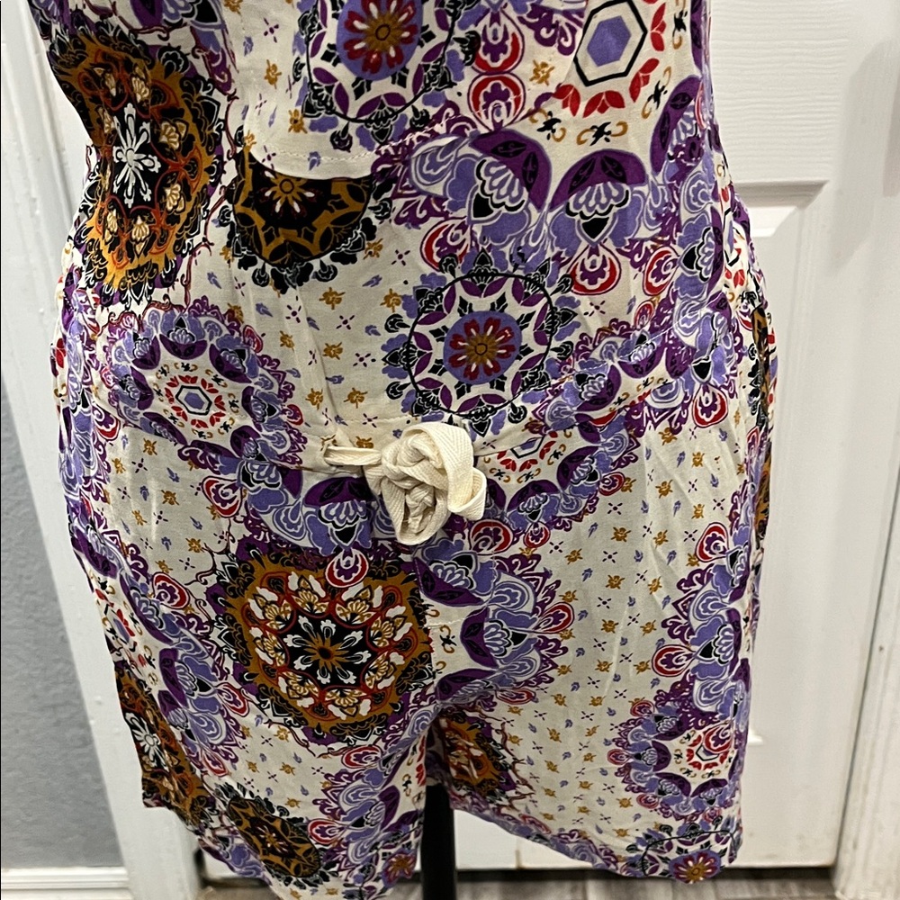 LEI Multicolor Patterned Romper - Picture 5 of 12